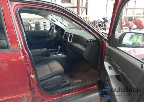 2010 Jeep Grand Cherokee Laredo z USA, uszkodzony, nr VIN 1J4PR4GK6AC160722